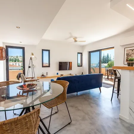 Apartment Baia *